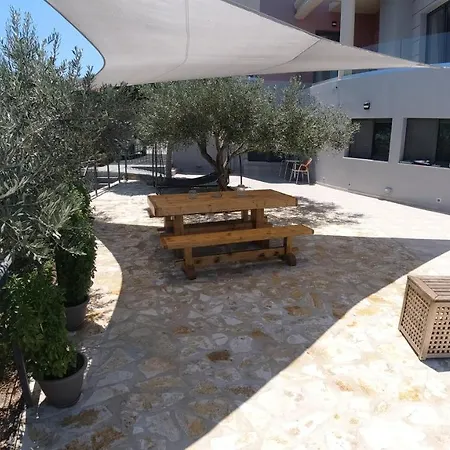 Saronic Topview *