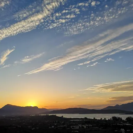 Saronic Topview