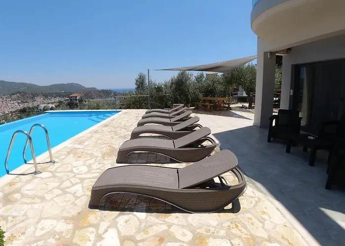 Saronic Topview