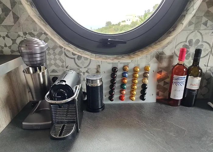 Saronic Topview Галатас