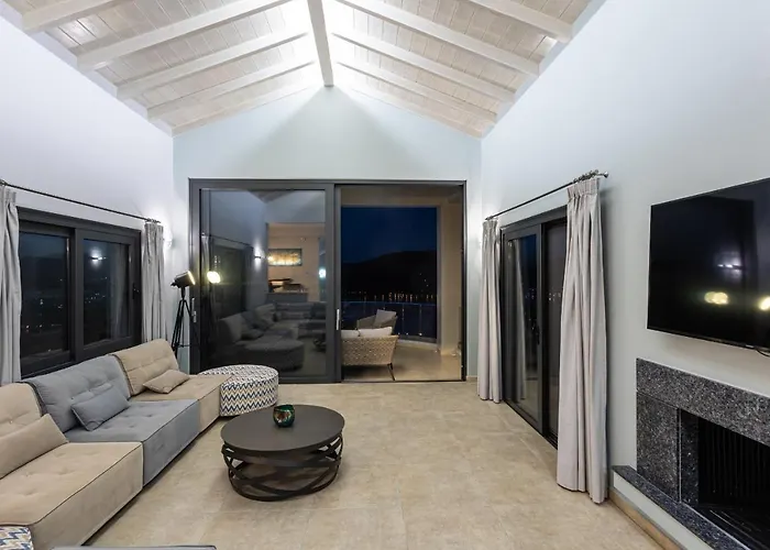 Saronic Topview Vila