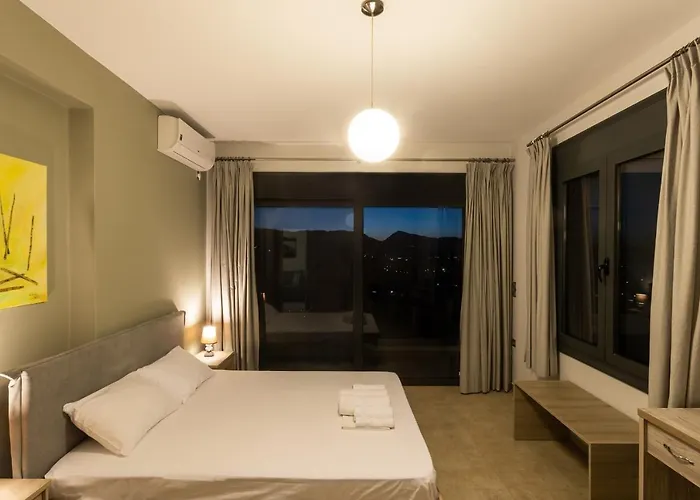 ヴィラ Saronic Topview Galatás