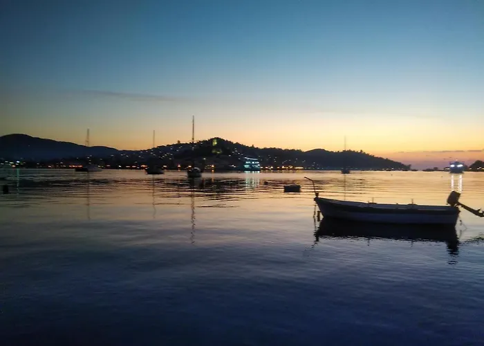 Vila Saronic Topview